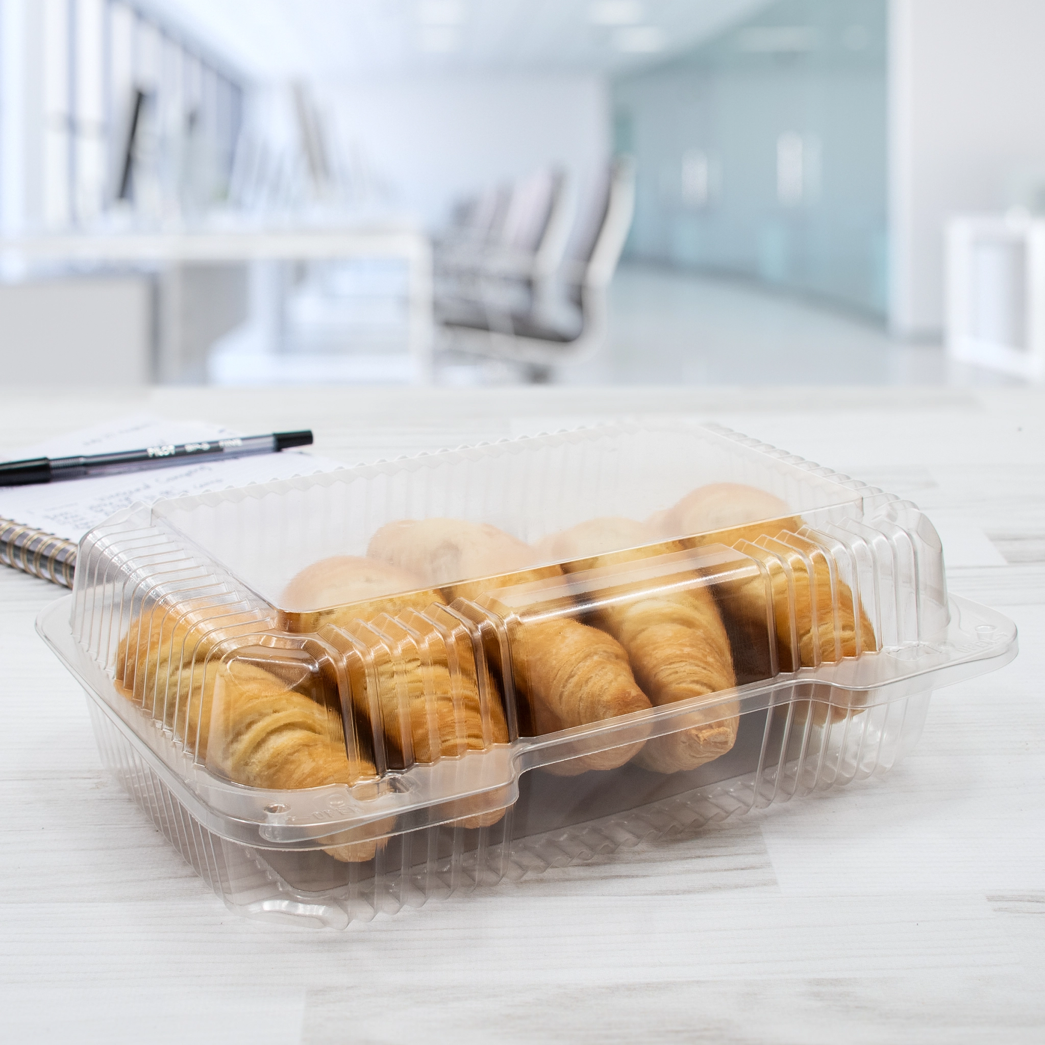 Dart C40UT1 9.38 x 6.8 x 3.1 Inches StayLock Transparent High Dome Hinged Lid Food Storage Container