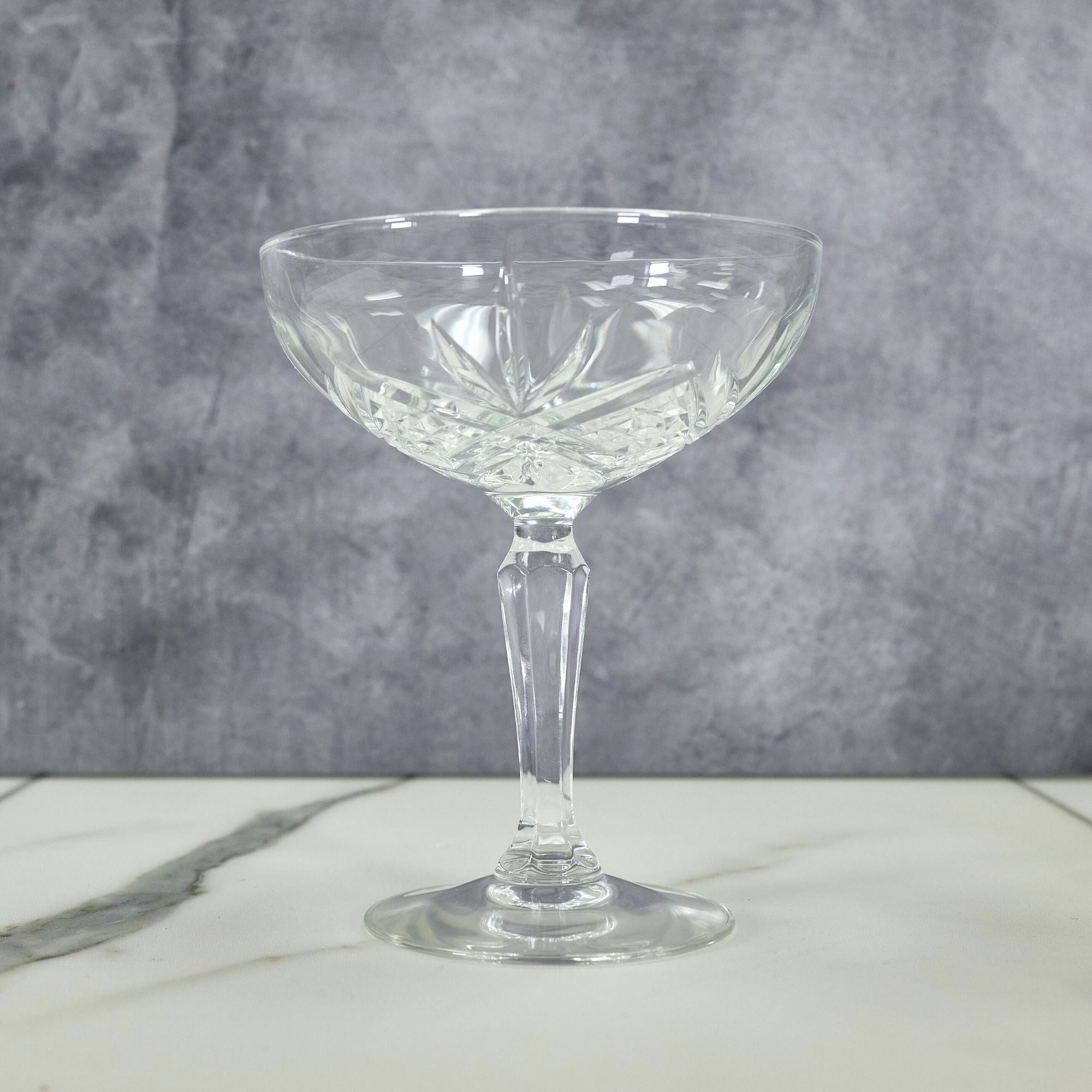 High - Quality Cardinal Arcoroc P8796 8 - Ounce Broadway Style Coupe Cocktail Drinking Glass