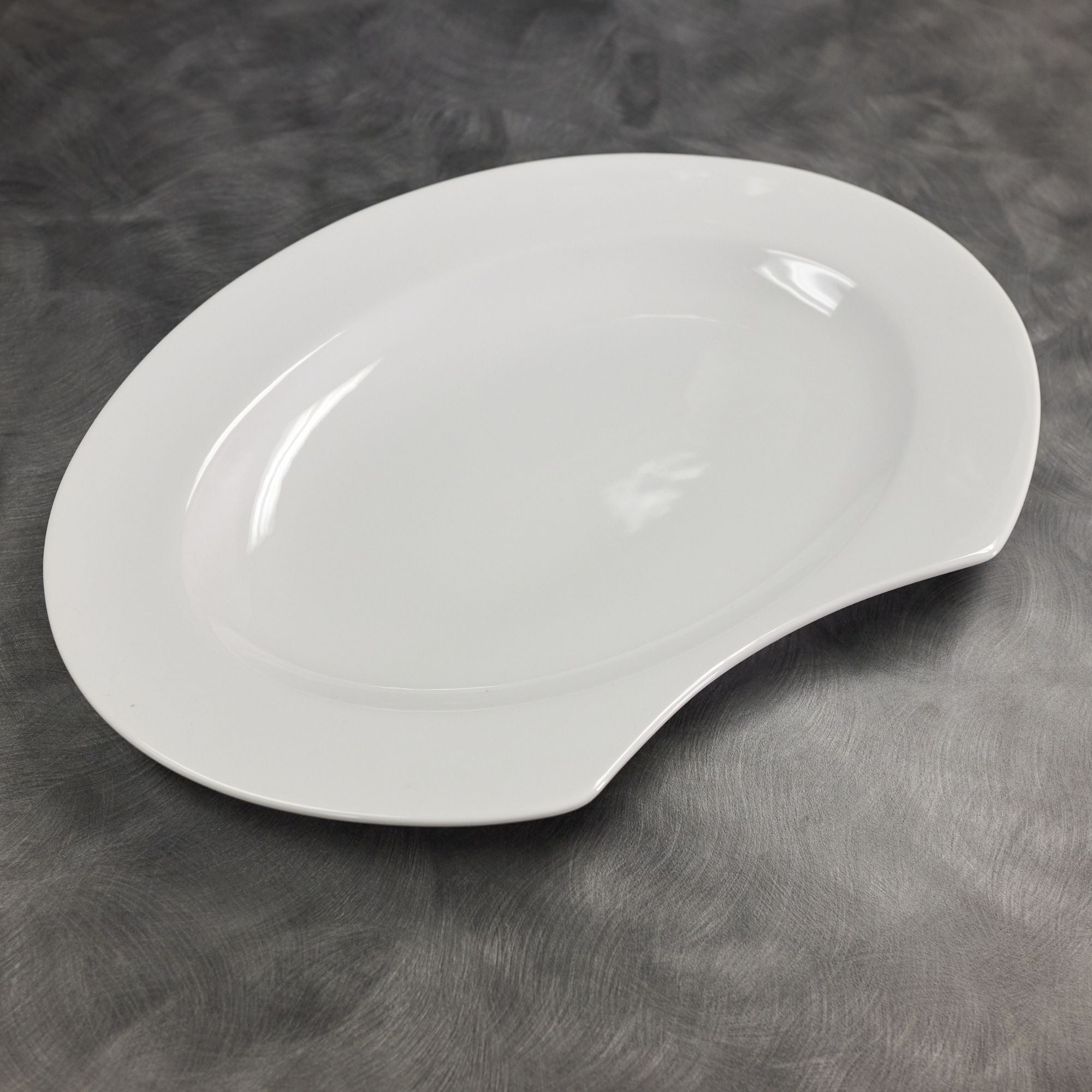 Cardinal R0560 High - Quality White Ceramic Oval Food Platter with Crunchy Design, 13.75 Inches