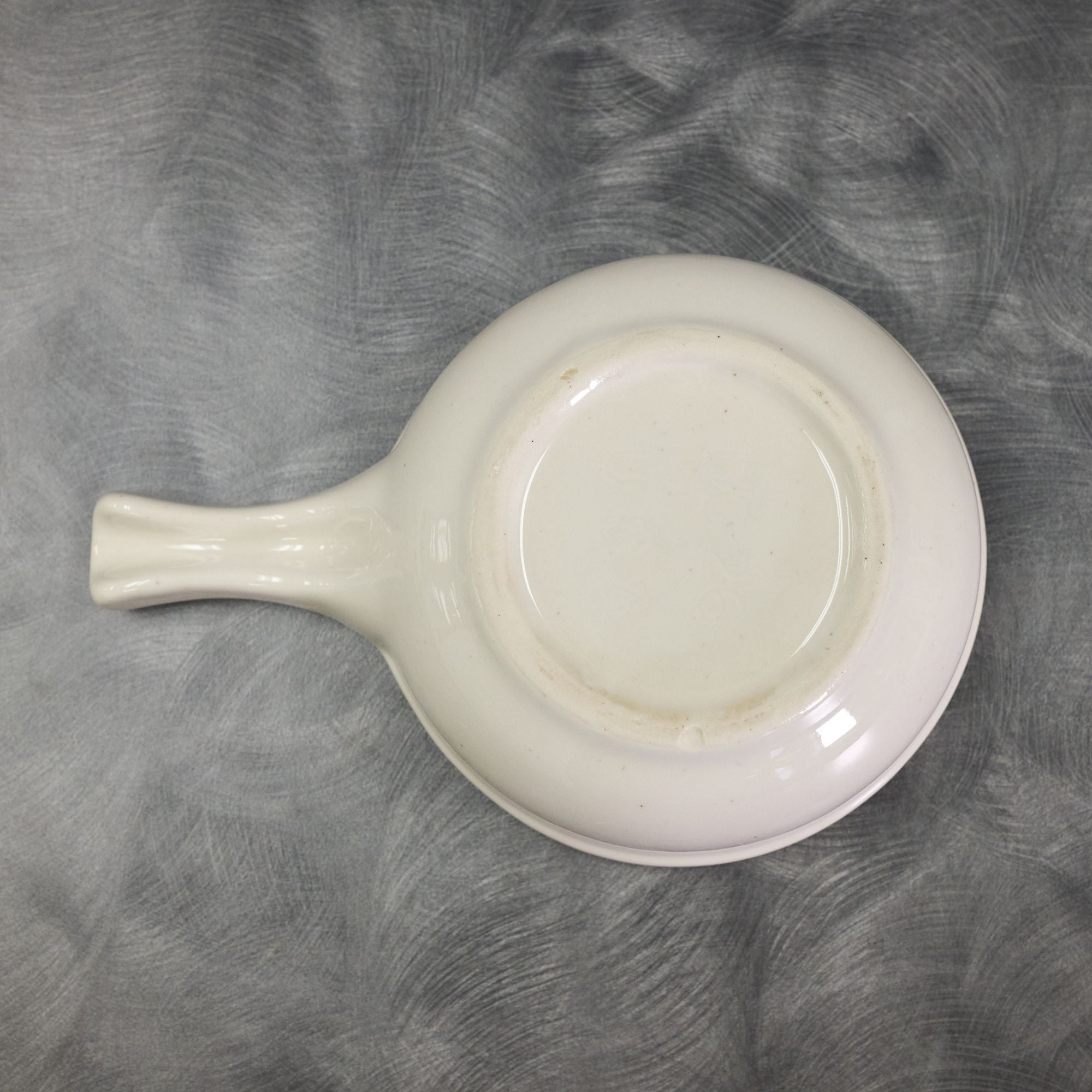 White 13 oz Handled Soup Bowl - Diversified Ceramics DC26 for Commercial Kitchens