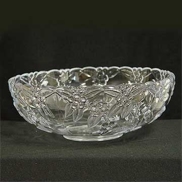 Maryland Plastics Clear 2 Quart Crystal Cut Plastic Bowl - I0860