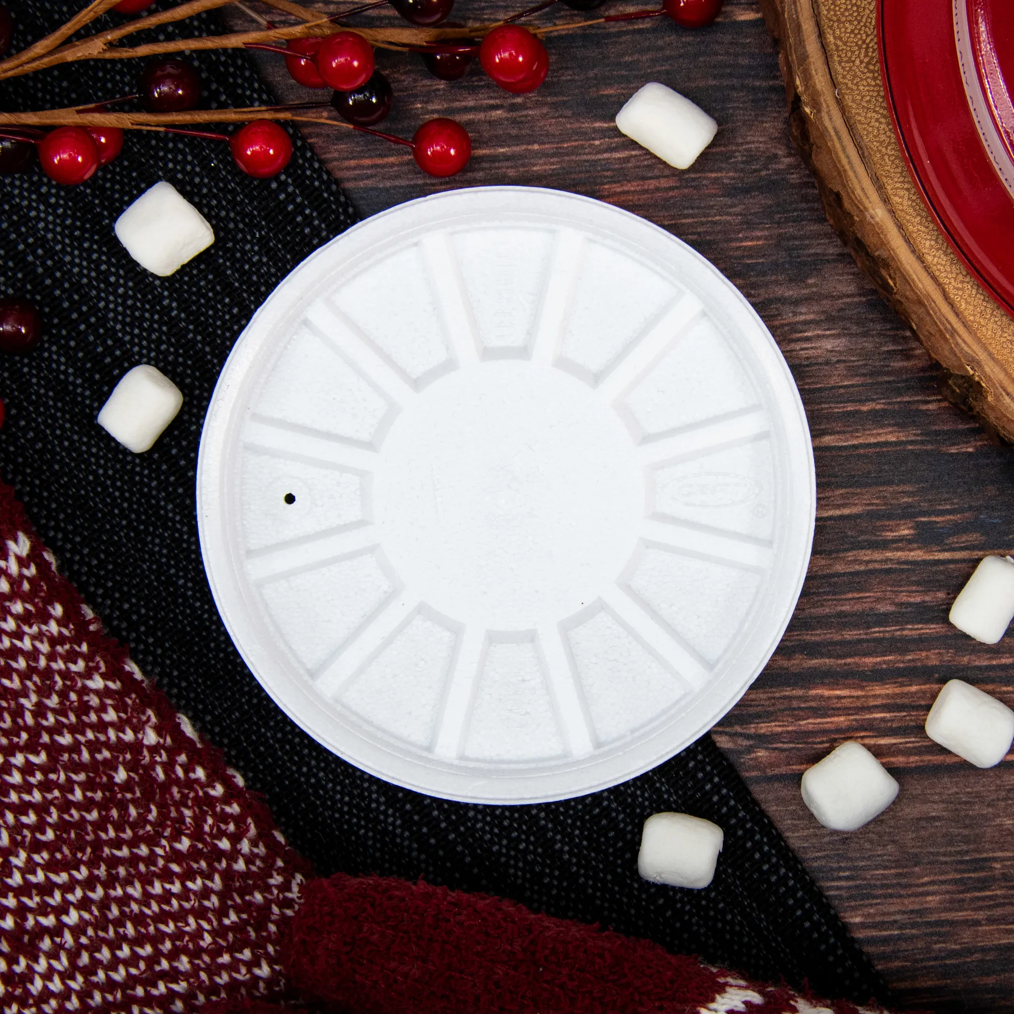 Dart 20 Oz Foam Vented Lid 20RL for Durable Foodservice Use